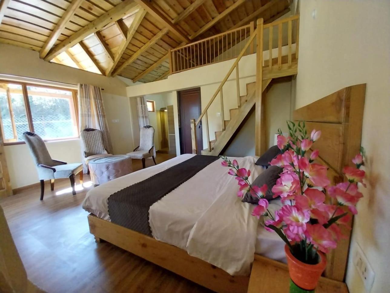 Hotel Anmol Paradise à Mukteshwar Extérieur photo